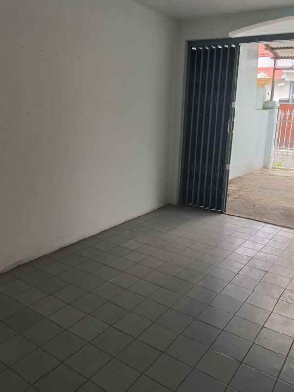 dijual rumah simpang darmo permai selatan