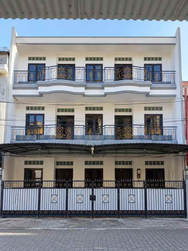dijual rumah siwalankerto