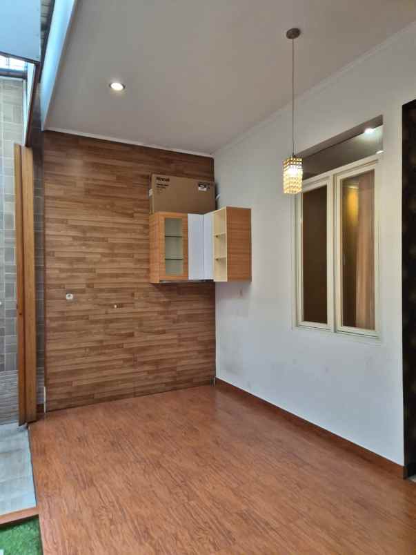 dijual rumah sommerville