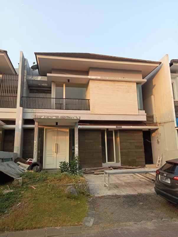 dijual rumah south emerald mansion