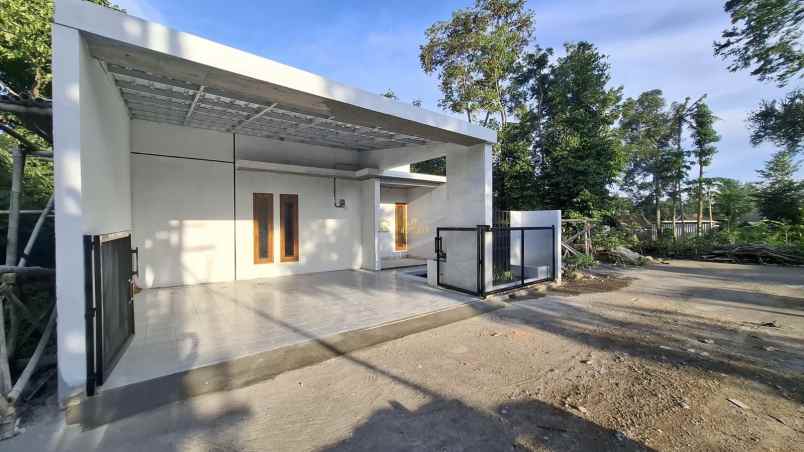 dijual rumah sukoharjo ngaglik sleman