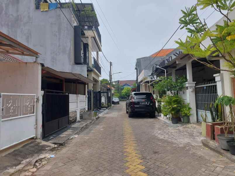 dijual rumah taman pondok indah