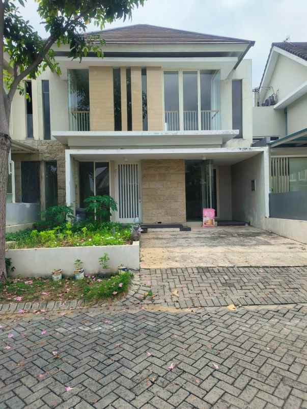dijual rumah taman puspa raya