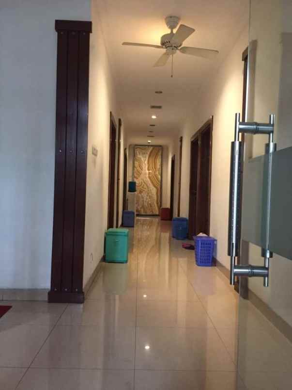 dijual rumah taman setiabudi
