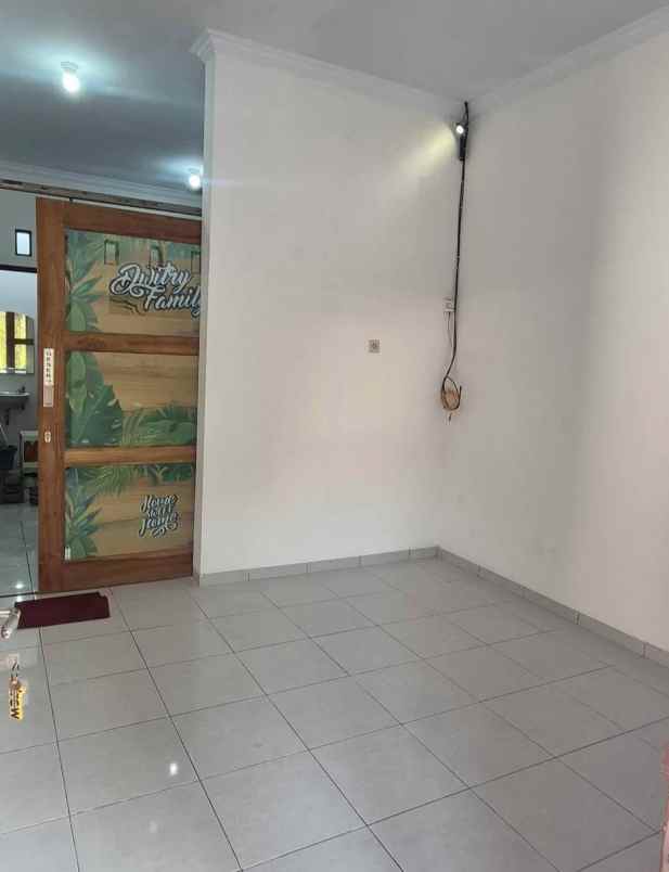 dijual rumah tamanan