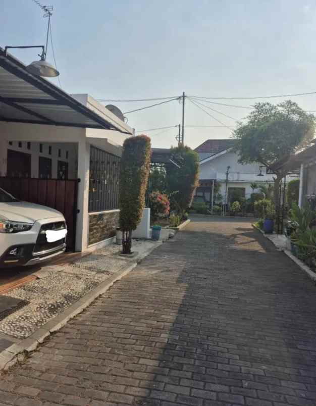 dijual rumah tamanan