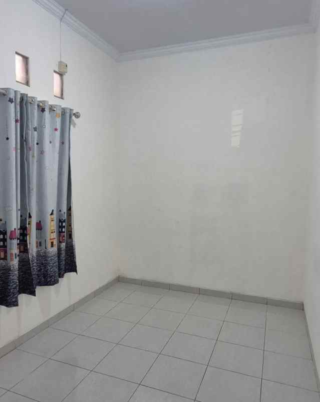 dijual rumah tamanan