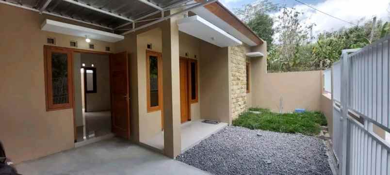 dijual rumah tamantirto