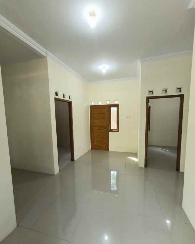 dijual rumah tamantirto