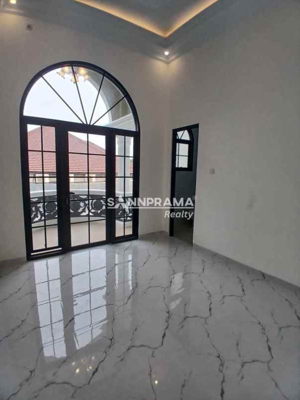 dijual rumah tanah baru