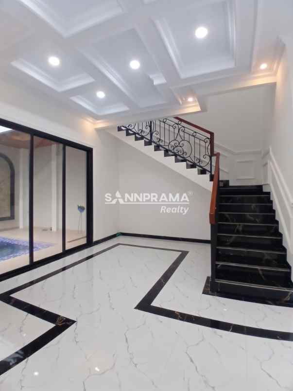 dijual rumah tanah baru