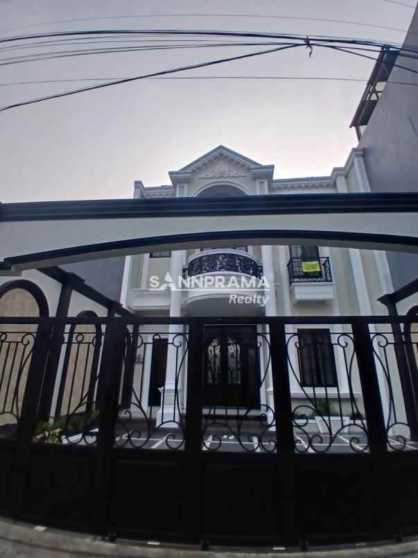 dijual rumah tanah baru