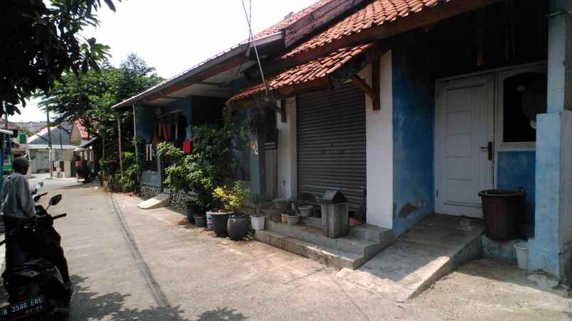 dijual rumah tanah baru beji depok