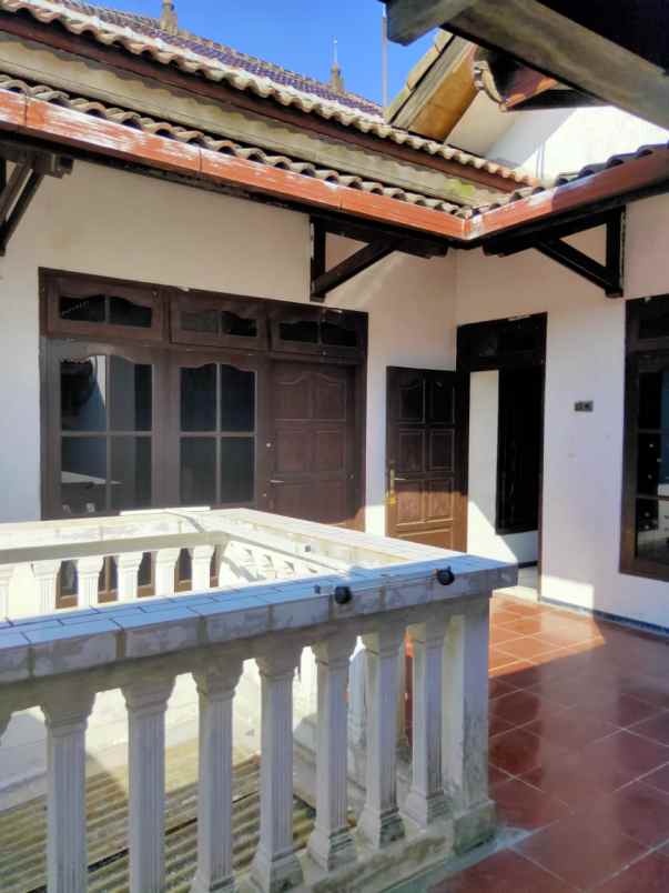 dijual rumah tenggilis utara