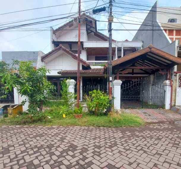 dijual rumah tenggilis utara