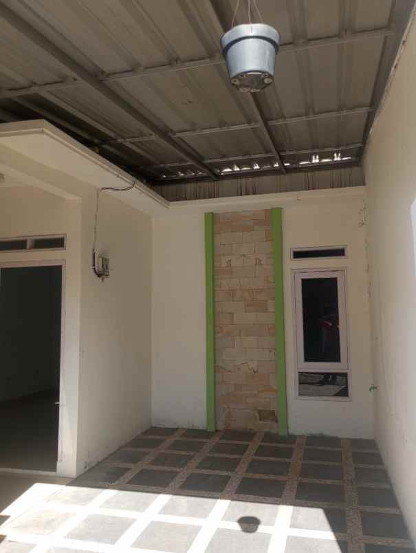 dijual rumah tonjong