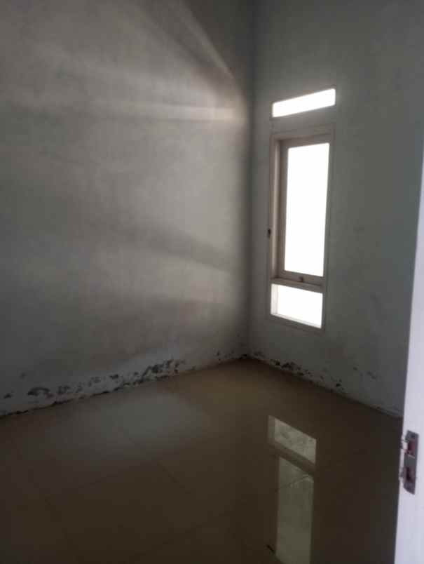 dijual rumah tonjong