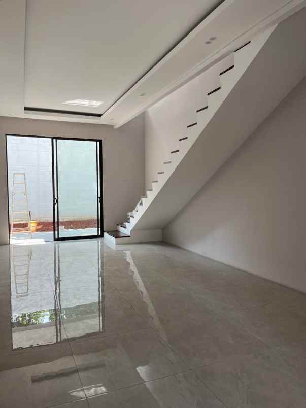 dijual rumah trans mall cibubur