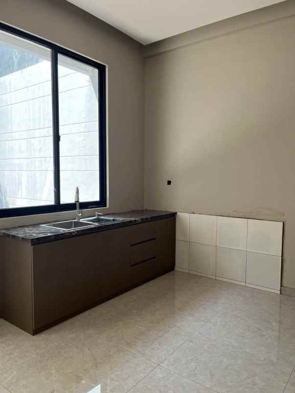 dijual rumah trans mall cibubur