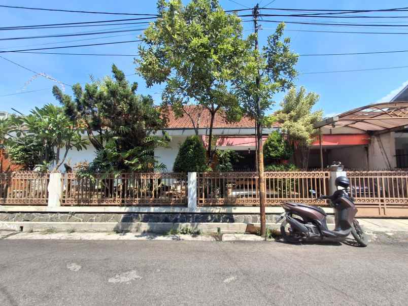 dijual rumah turangga