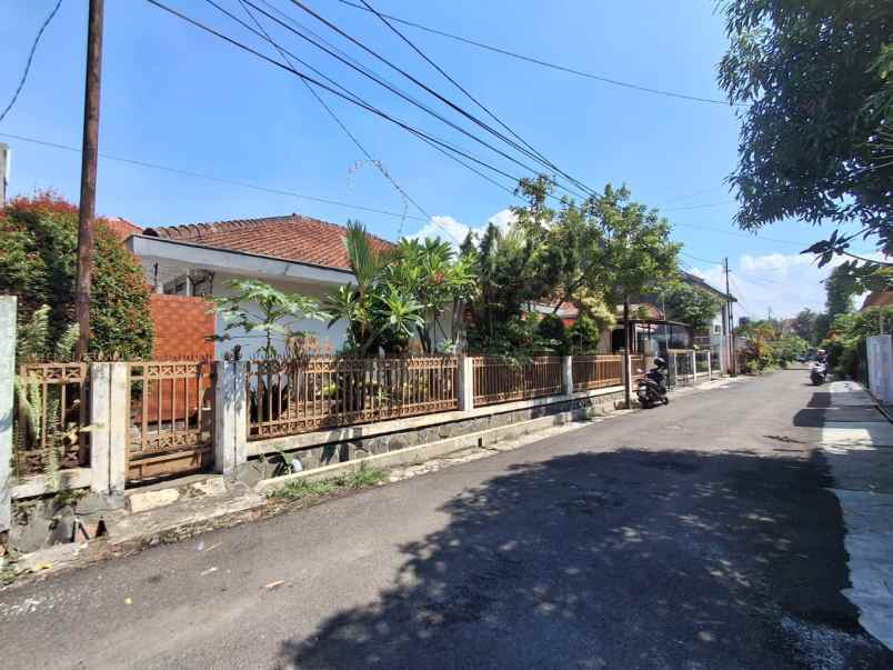 dijual rumah turangga