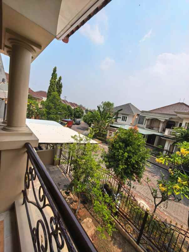 dijual rumah vila bukit mas monaco