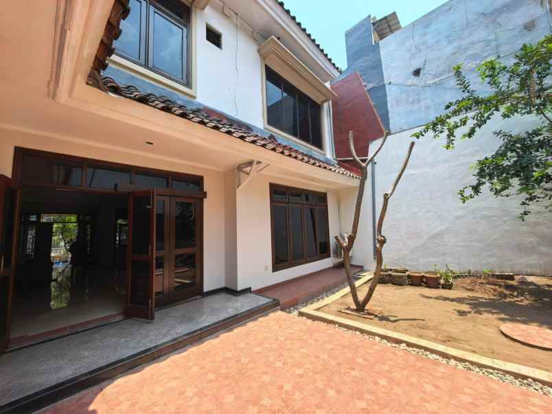 dijual rumah vila bukit mas monaco