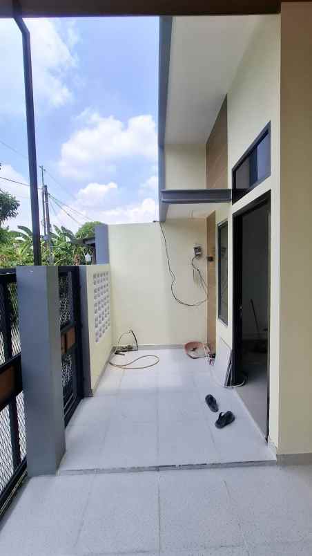 dijual rumah villa gading harapan bekasi