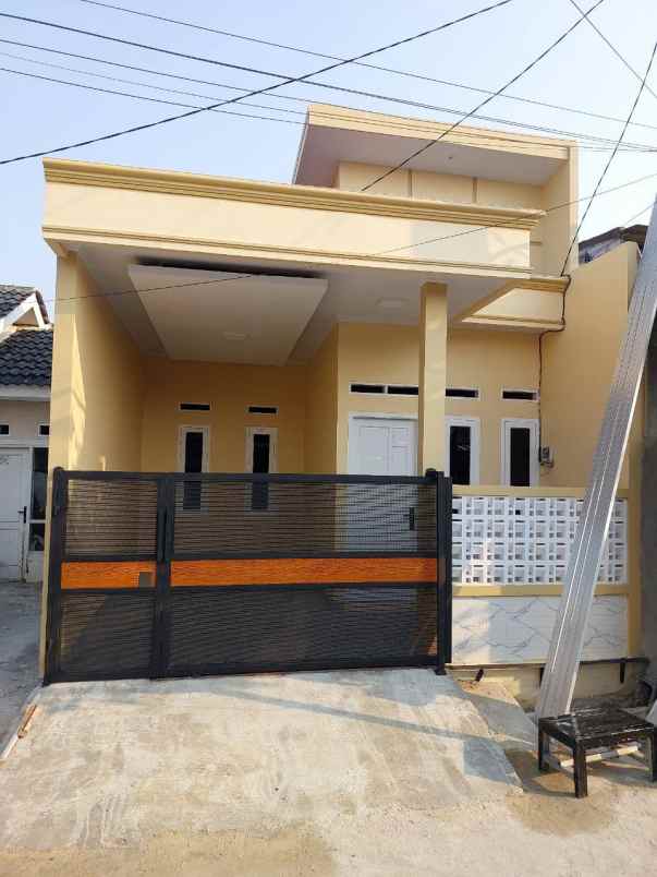 dijual rumah villa gading harapan bekasi