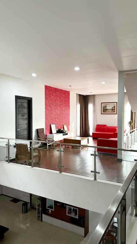 dijual rumah villa melati mas