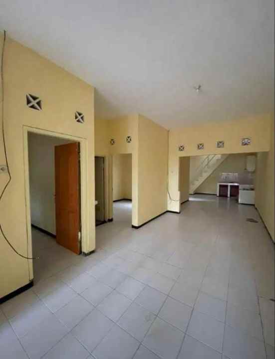 dijual rumah wiguna tengah