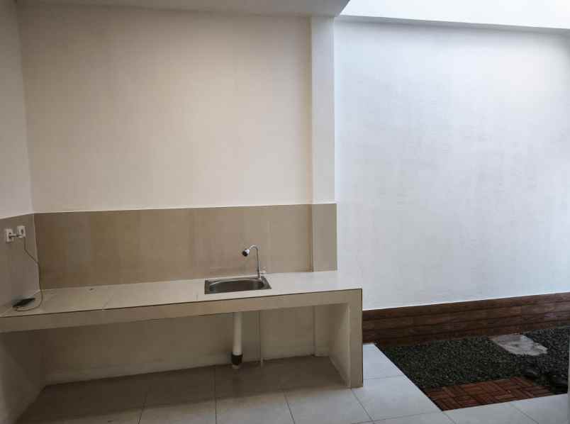 dijual rumah wisma asri 2