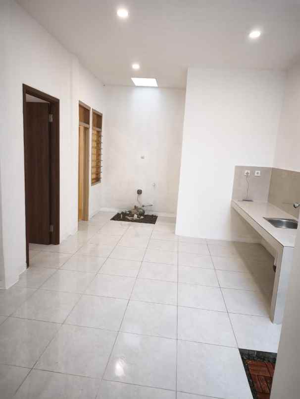 dijual rumah wisma asri 2