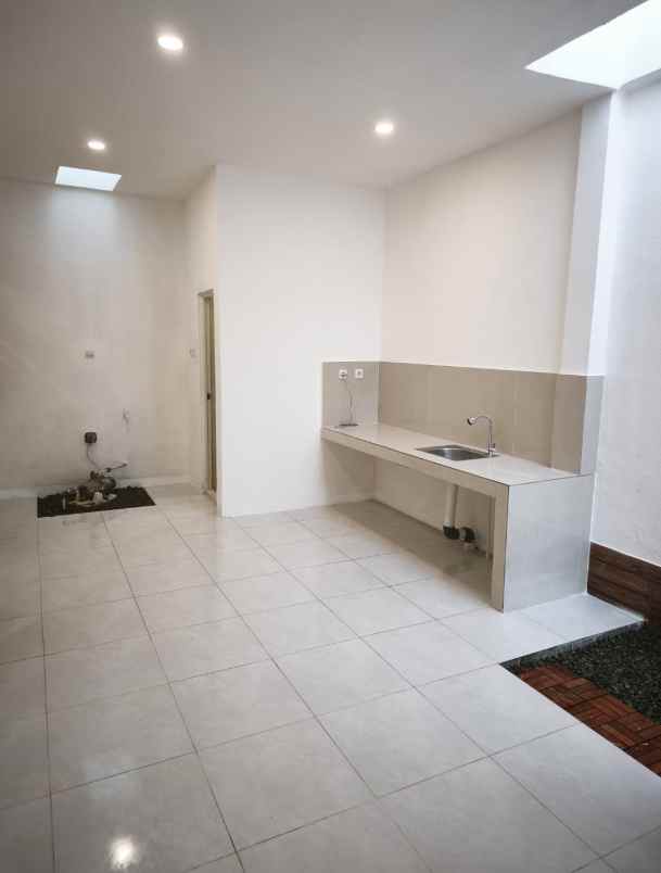 dijual rumah wisma asri 2