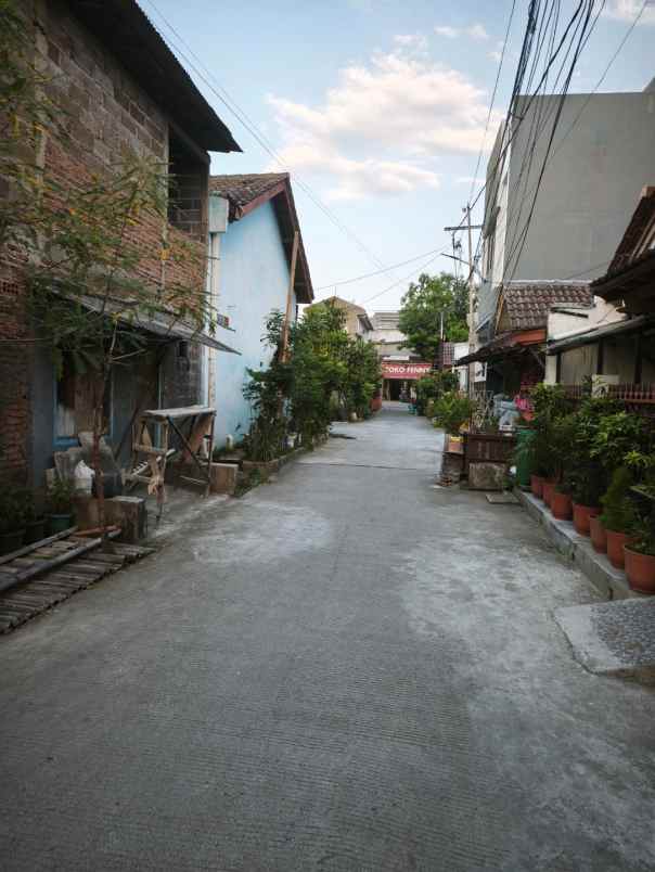 dijual rumah wisma asri 2