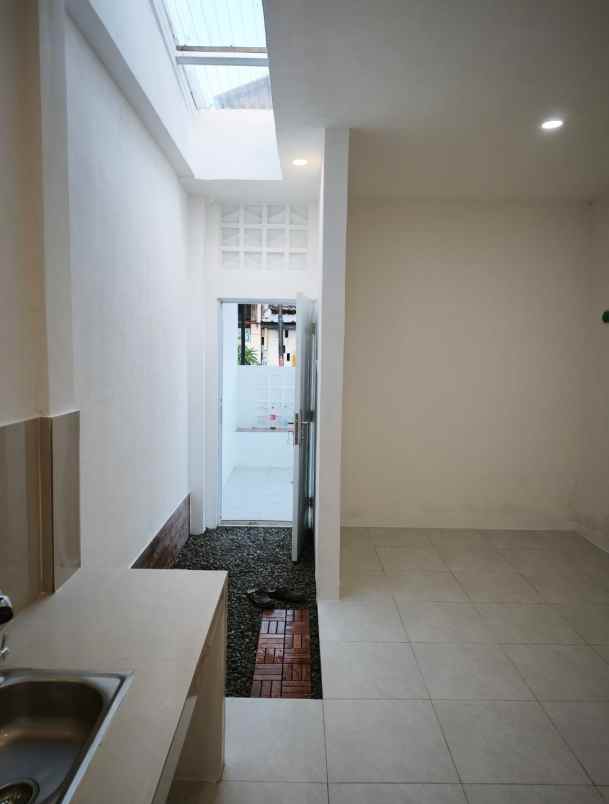 dijual rumah wisma asri 2