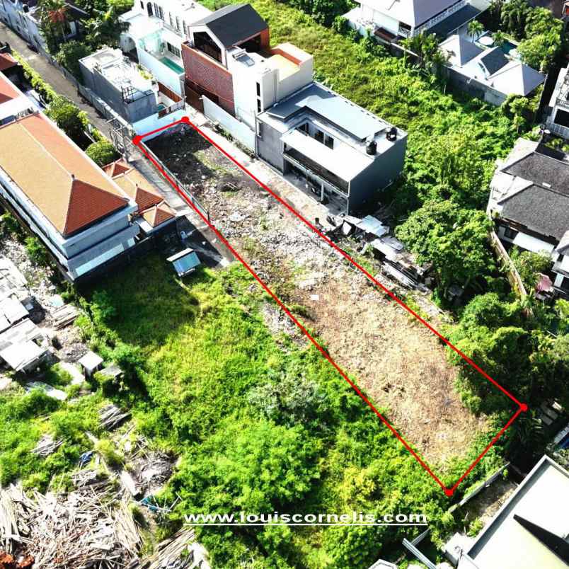 dijual tanah jalan pantai berawa
