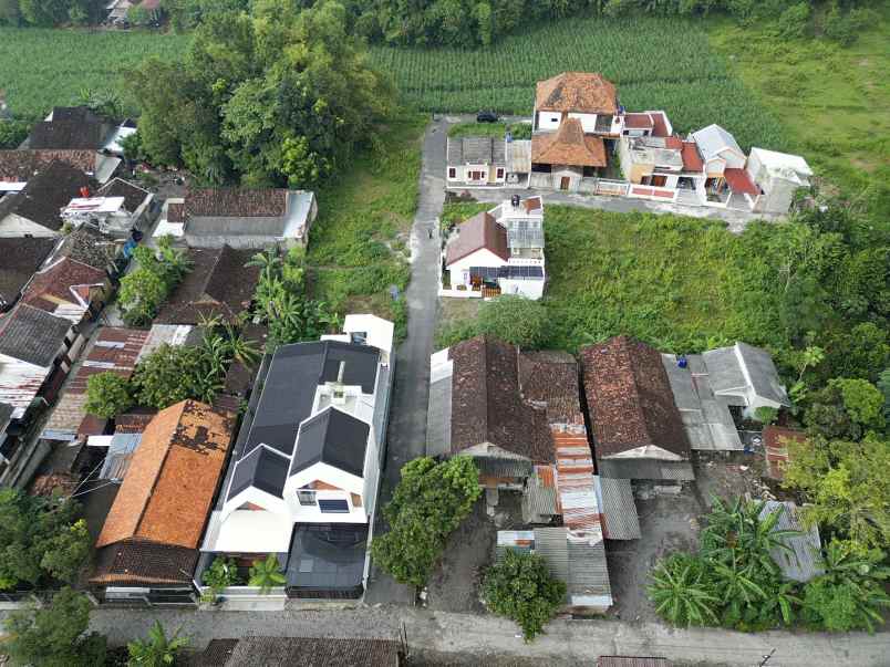 dijual tanah klenggukan tirtomartani