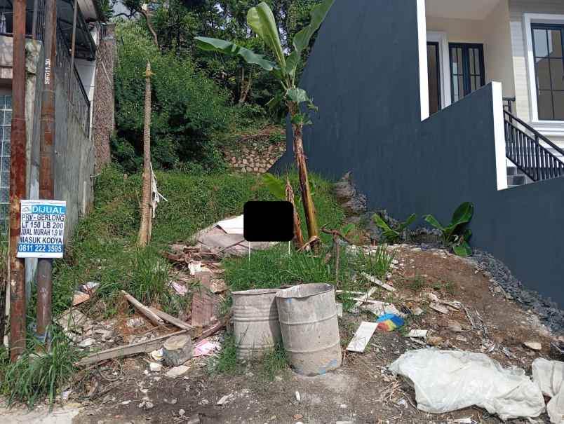 dijual tanah komplek sariwangi