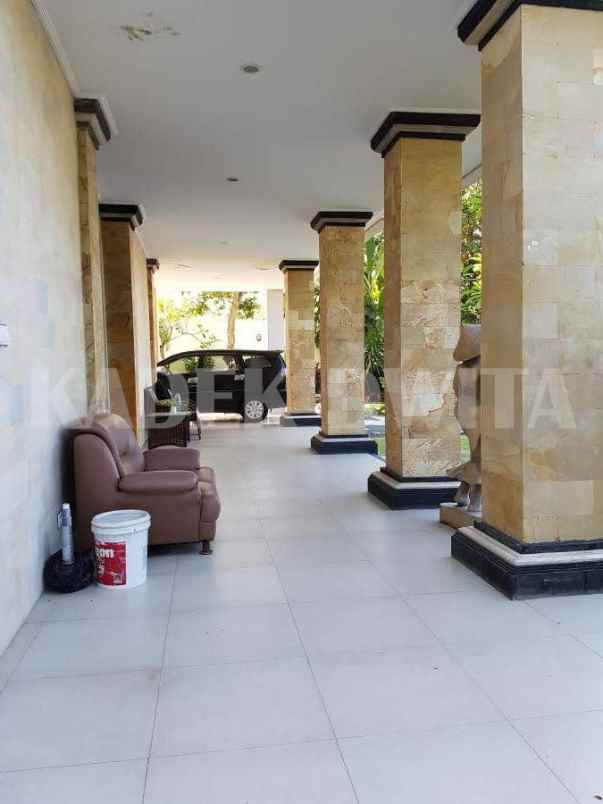 dijual villa 3 lantai pantai ketewel dekat sanur