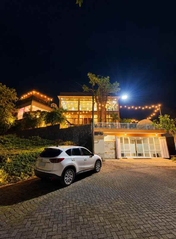 dijual villa bukit panderman hill