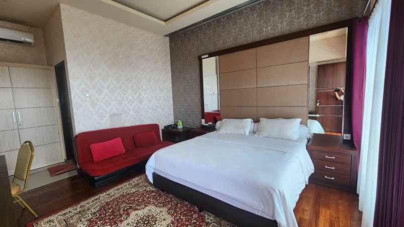 dijual villa bukit panderman hill