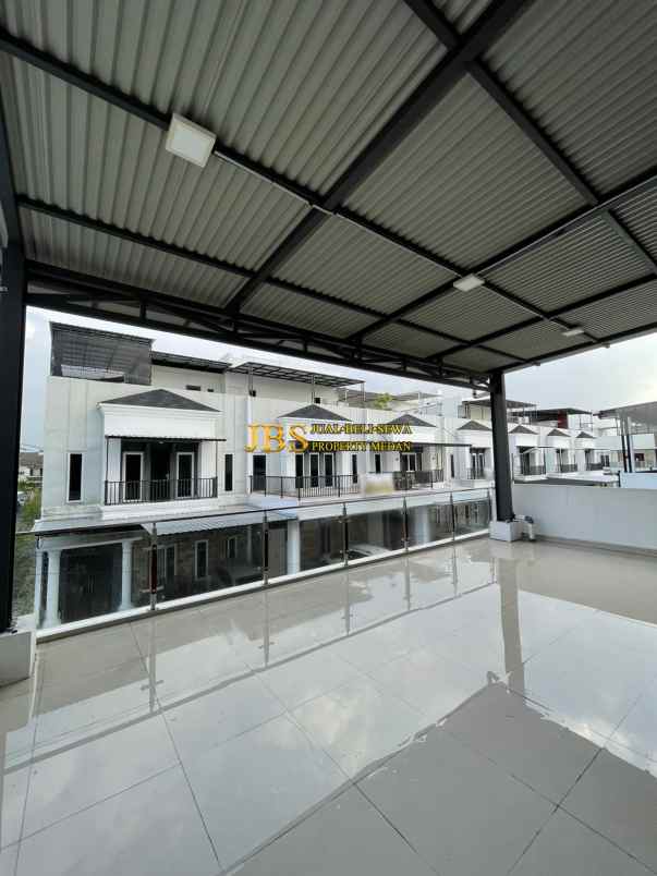 dijual villa komplek imperial mansion