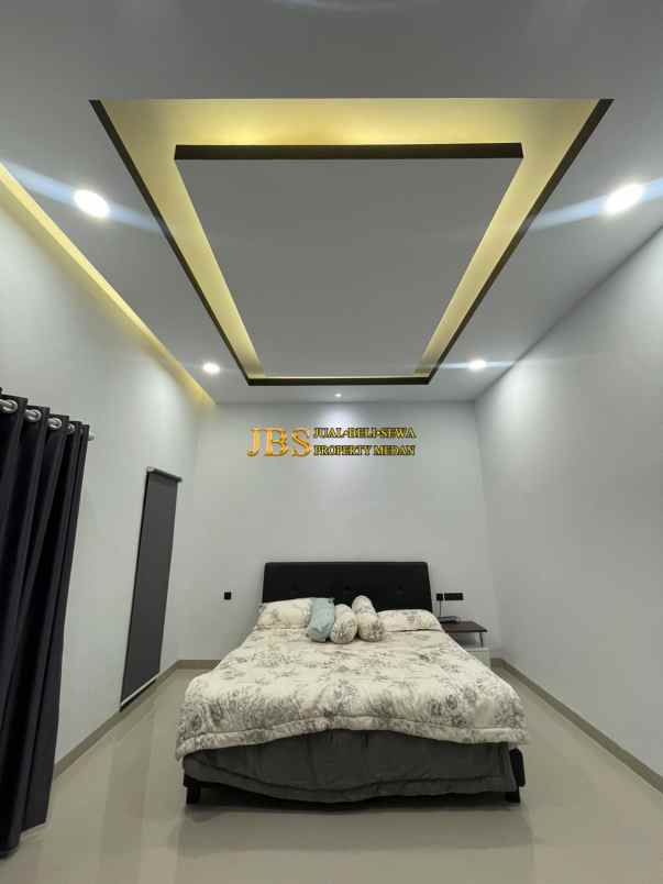 dijual villa komplek imperial mansion