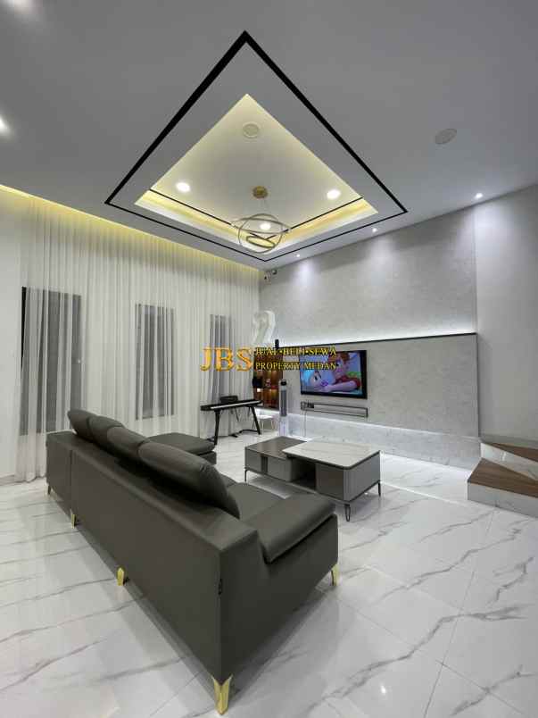 dijual villa komplek imperial mansion