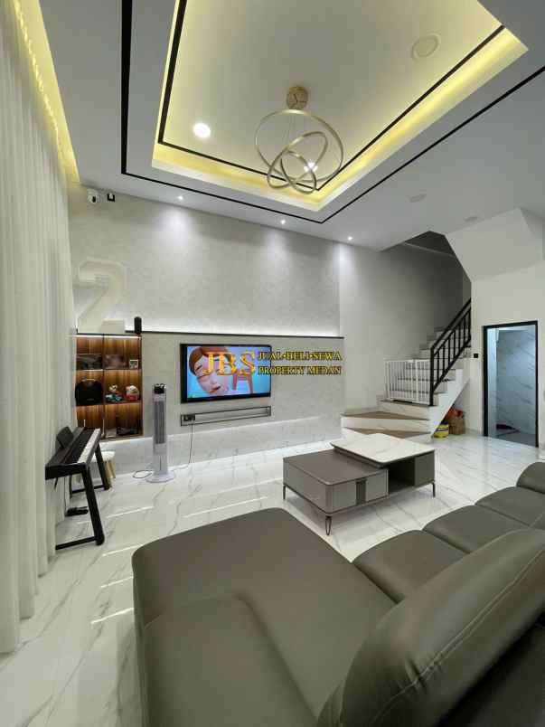 dijual villa komplek imperial mansion