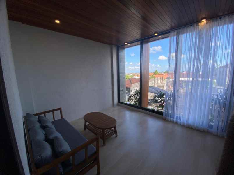 dijual villa padonan