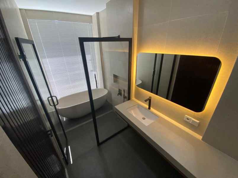dijual villa padonan