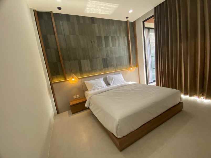 dijual villa padonan canggu