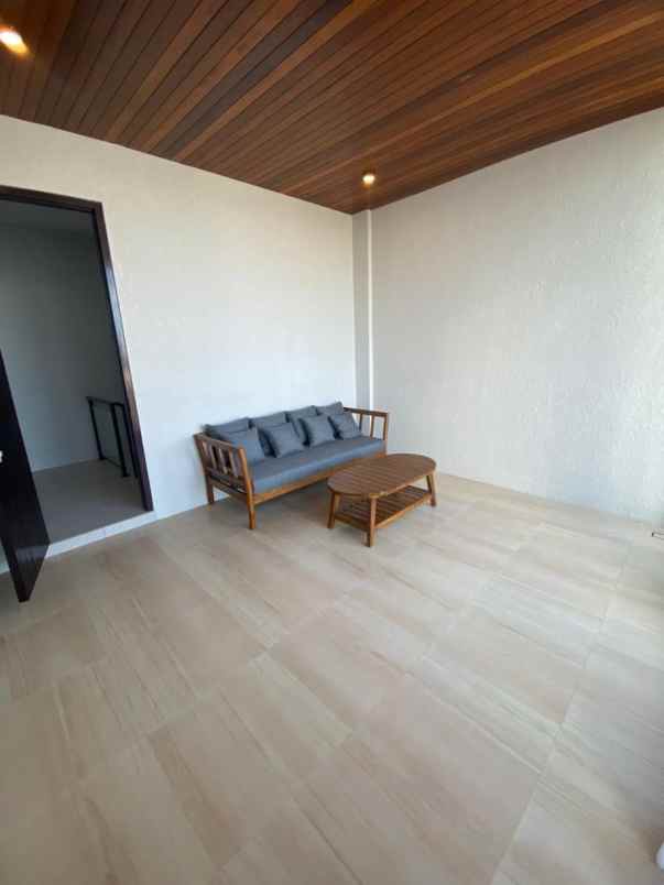 dijual villa padonan canggu